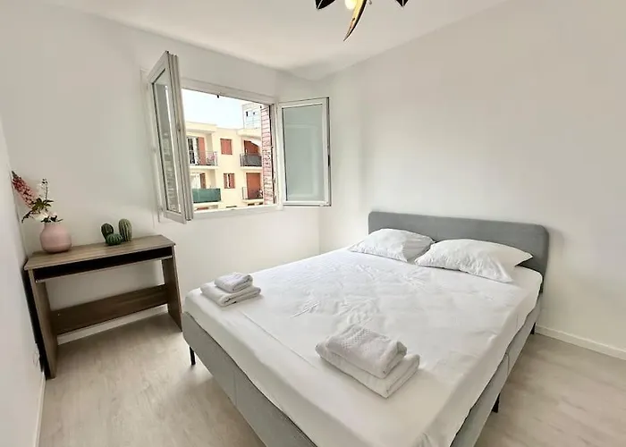 Superbe Neuf - A 5 Min A Pied Daire *